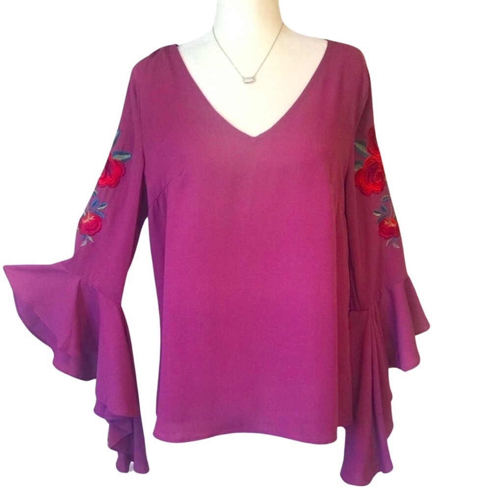 BOUTIQUE ITEM- Chic Women's Blouse with Floral Accents